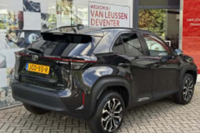 Toyota Yaris Cross (2025) thumbnail 3