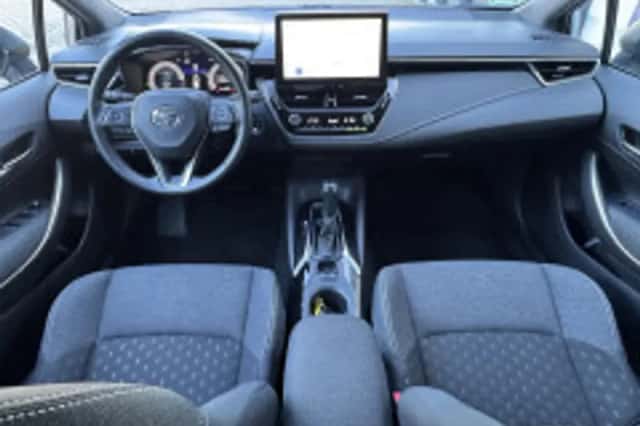 Toyota Corolla (2023) thumbnail 3