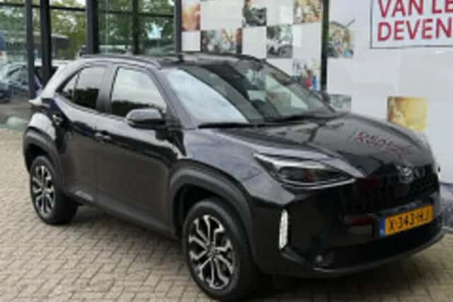 Toyota Yaris Cross (2024) thumbnail 5