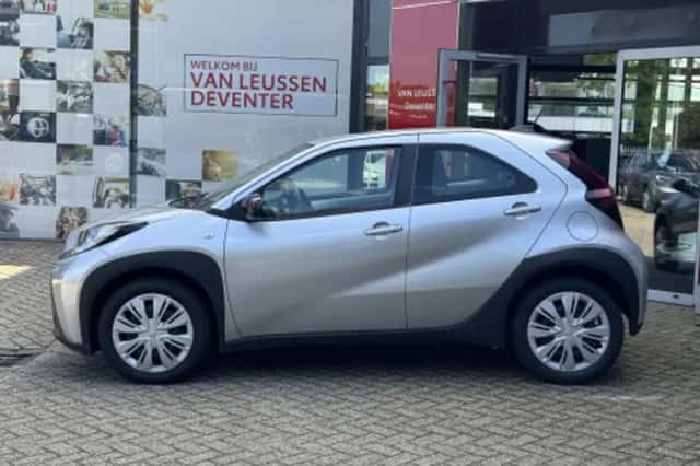 Toyota Aygo X (2022) thumbnail 2
