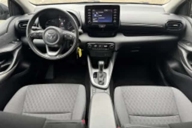 Toyota Yaris (2021) thumbnail 5