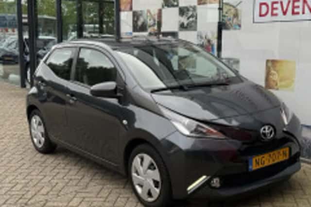 Toyota Aygo (2017) thumbnail 5
