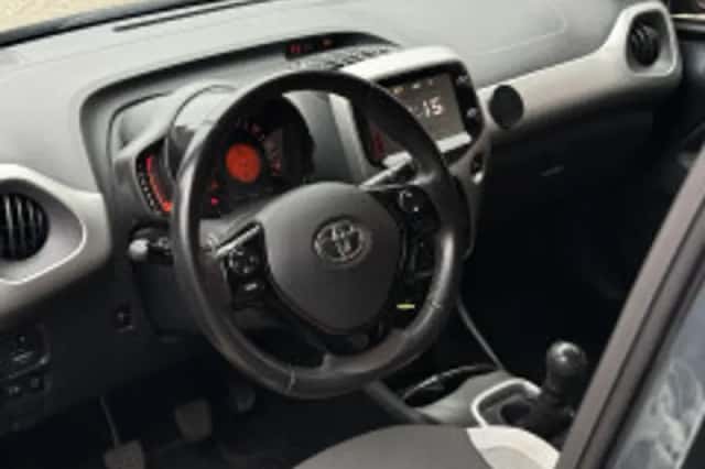 Toyota Aygo (2017) thumbnail 6
