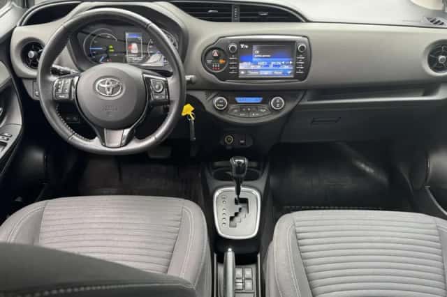 Toyota Yaris (2020) thumbnail 5