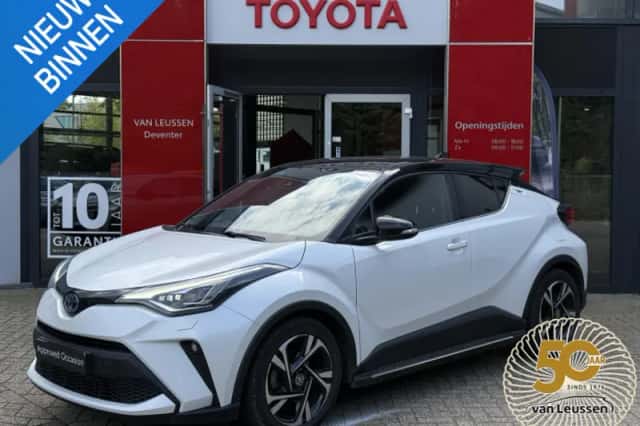 Toyota C-HR (2023) thumbnail 1