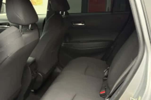Toyota Corolla Cross (2023) thumbnail 5