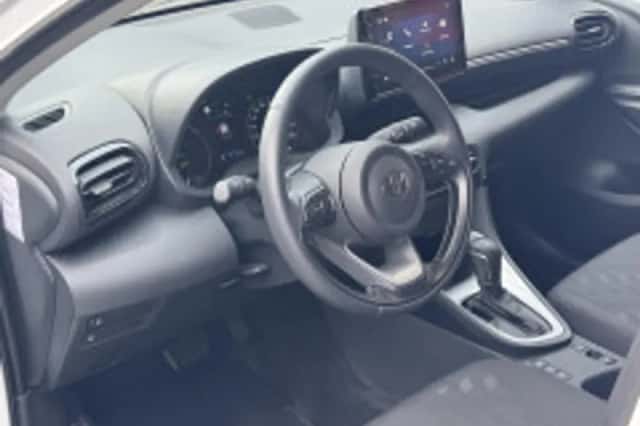 Toyota Yaris (2025) thumbnail 4