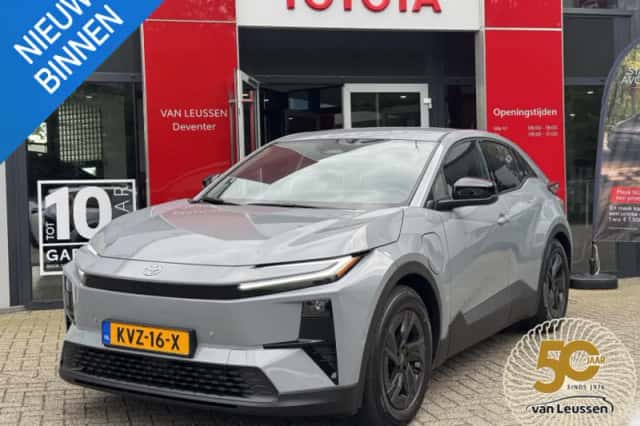 Toyota C-HR (2026) thumbnail 1