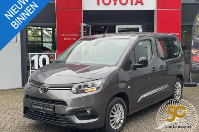 Toyota ProAce City Verso (2023) thumbnail 1