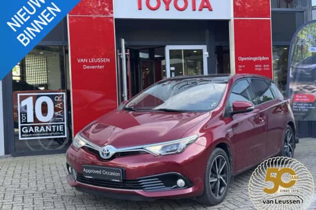Toyota Auris (2017) thumbnail 1