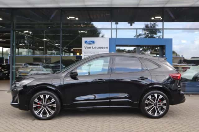 Ford Kuga (2025) thumbnail 2