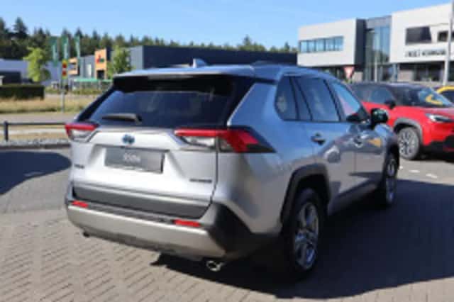 Toyota RAV4 (2024) thumbnail 6