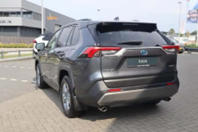 Toyota RAV4 (2024) thumbnail 3