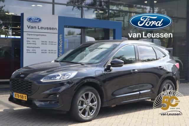 Ford Kuga (2023) thumbnail 1