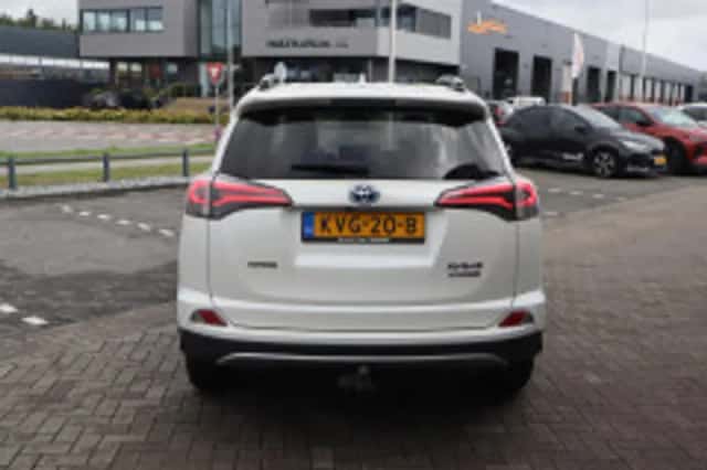 Toyota RAV4 (2018) thumbnail 4