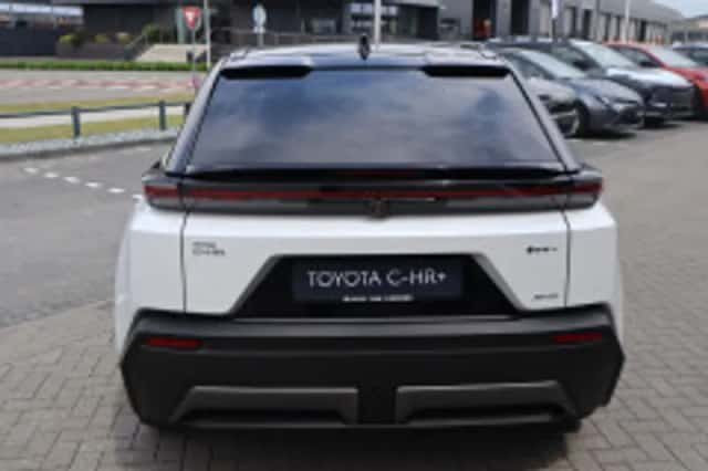 Toyota C-HR (2026) thumbnail 4