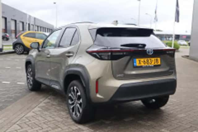 Toyota Yaris Cross (2024) thumbnail 3