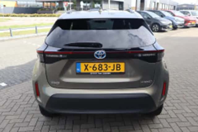 Toyota Yaris Cross (2024) thumbnail 4