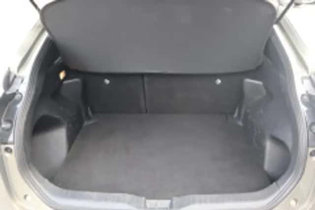 Toyota Yaris Cross (2024) thumbnail 6