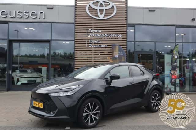 Toyota C-HR (2025) thumbnail 6