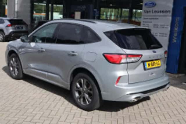 Ford Kuga (2021) thumbnail 3