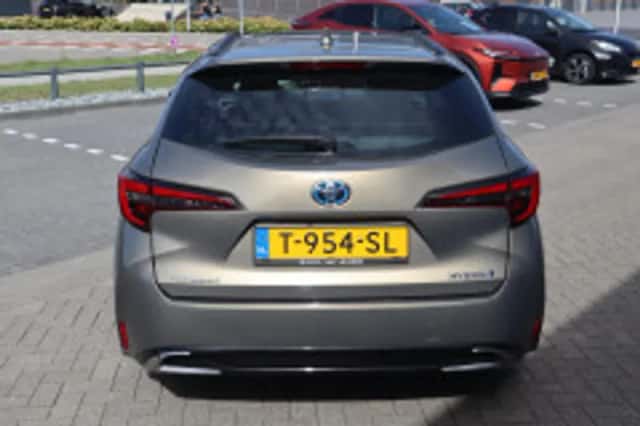 Toyota Corolla (2023) thumbnail 4