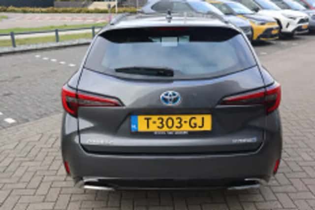 Toyota Corolla (2023) thumbnail 4
