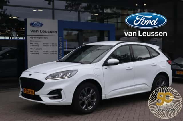 Ford Kuga (2023) thumbnail 1