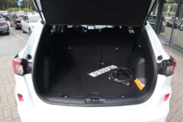 Ford Kuga (2023) thumbnail 6