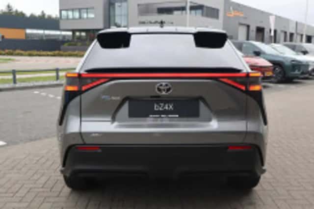 Toyota bZ4X (2026) thumbnail 4