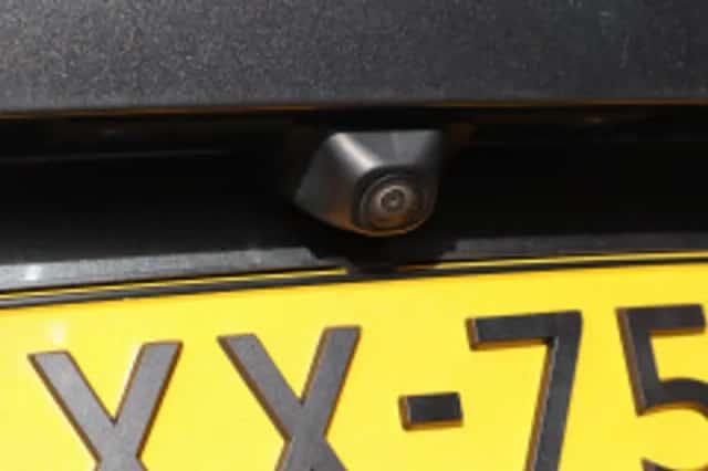 Ford Kuga (2023) thumbnail 6