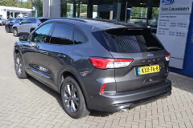 Ford Kuga (2023) thumbnail 3