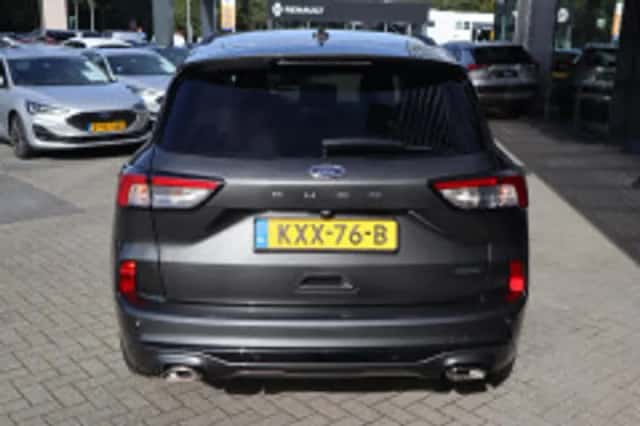 Ford Kuga (2023) thumbnail 4