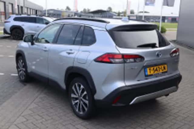 Toyota Corolla Cross (2023) thumbnail 3