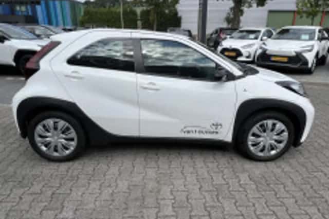 Toyota Aygo X (2025) thumbnail 4