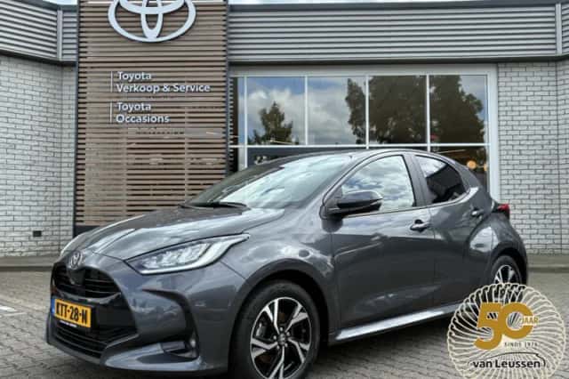 Toyota Yaris (2024) thumbnail 1