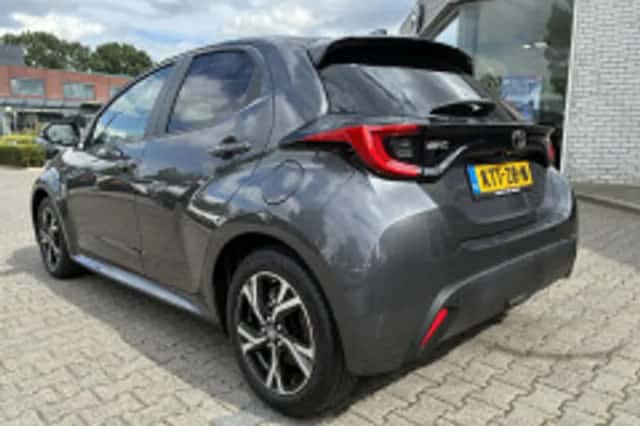 Toyota Yaris (2024) thumbnail 5