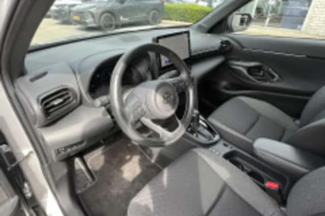 Toyota Yaris Cross (2025) thumbnail 3