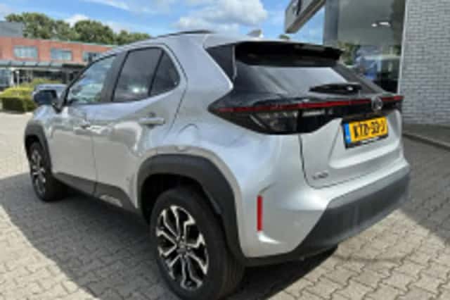 Toyota Yaris Cross (2025) thumbnail 3