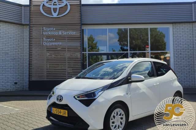 Toyota Aygo (2021) thumbnail 1