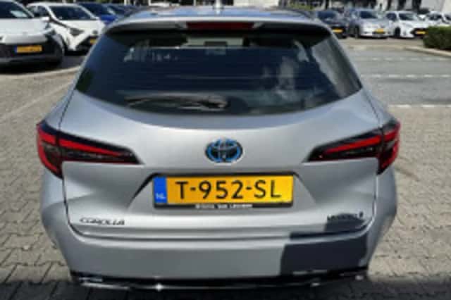Toyota Corolla (2023) thumbnail 5