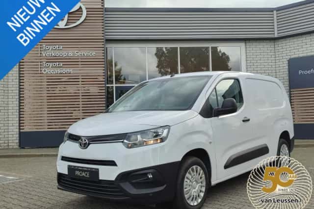 Toyota Proace (2024) thumbnail 1