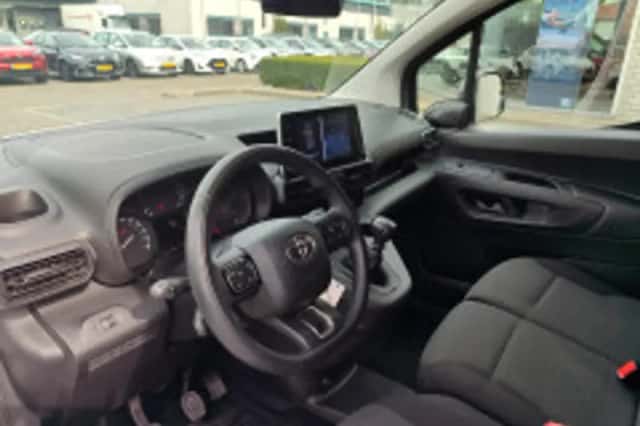 Toyota Proace (2024) thumbnail 5