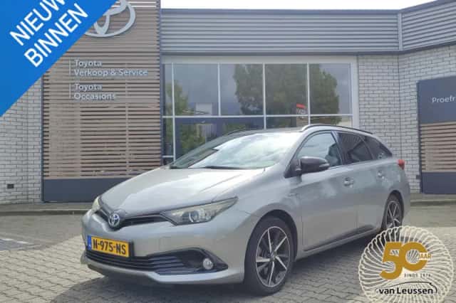 Toyota Auris (2018) thumbnail 1