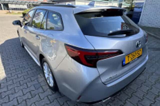 Toyota Corolla (2023) thumbnail 5