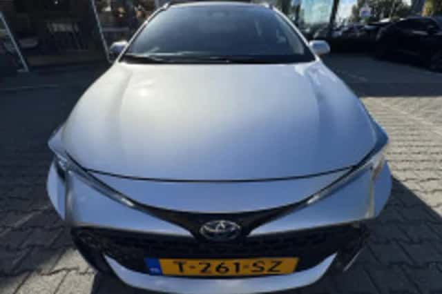 Toyota Corolla (2023) thumbnail 6