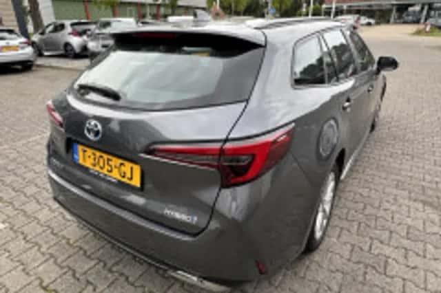 Toyota Corolla (2023) thumbnail 3