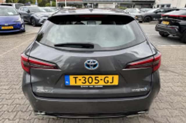Toyota Corolla (2023) thumbnail 4