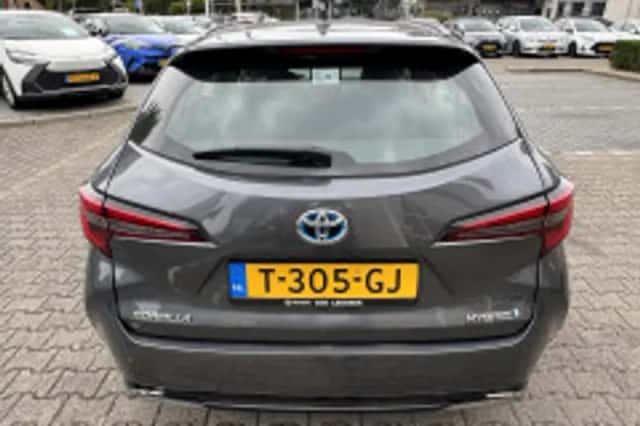 Toyota Corolla (2023) thumbnail 4