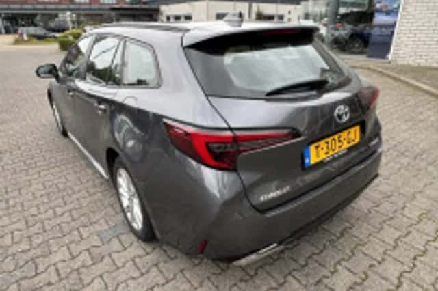 Toyota Corolla (2023) thumbnail 5